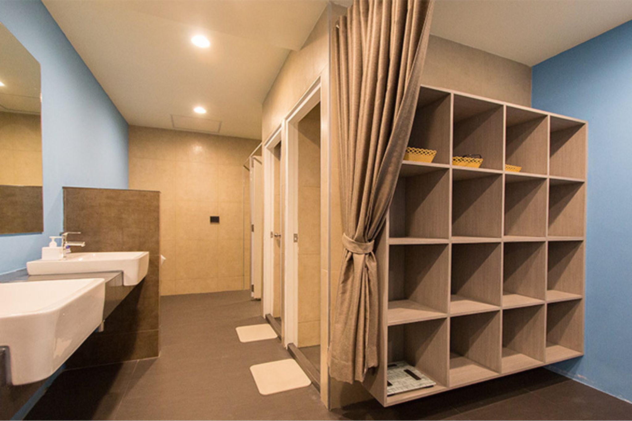 Thiết kế toilet và phòng tắm dùng chung trong hostel 3